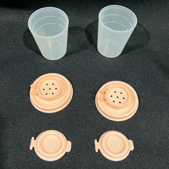 Tupperware Mini 2 oz. Midgets Salt & Pepper Shaker Travel Set Rose, Peach, Black - Picture 5 of 16